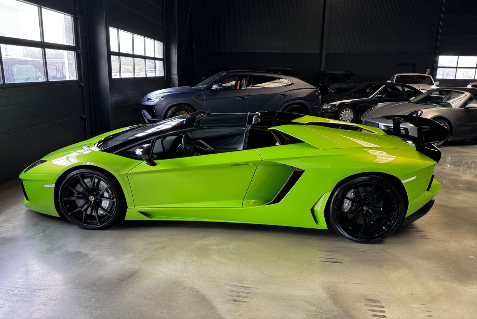 Lamborghini Aventador LP 700-4 Roadster VERDE ITHACA GRÜN foto 10