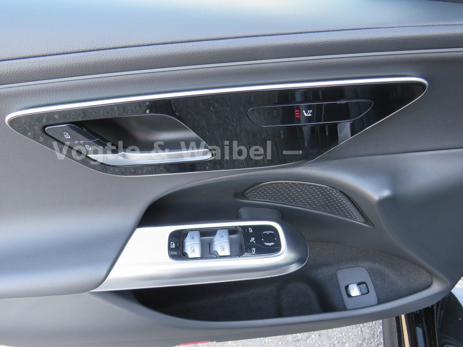 Mercedes-Benz E 220 d T AVANTGARDE-ADVANCED+PSD+DISTRONIC+AHK foto 12