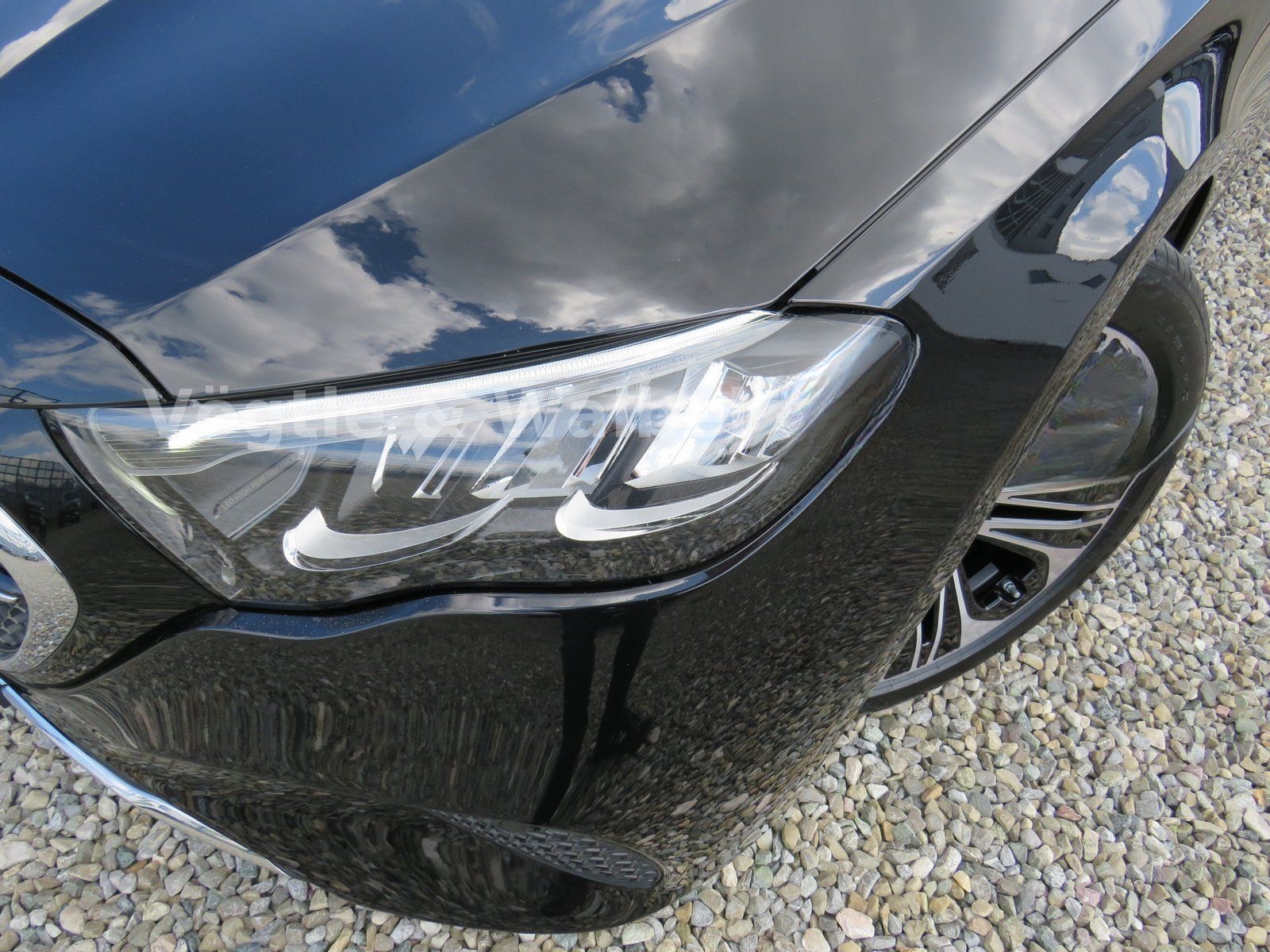 Mercedes-Benz E 220 d T AVANTGARDE-ADVANCED+PSD+DISTRONIC+AHK foto 3