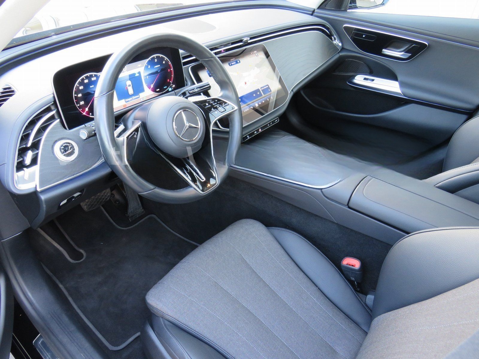 Mercedes-Benz E 220 d T AVANTGARDE-ADVANCED+PSD+DISTRONIC+AHK foto 10