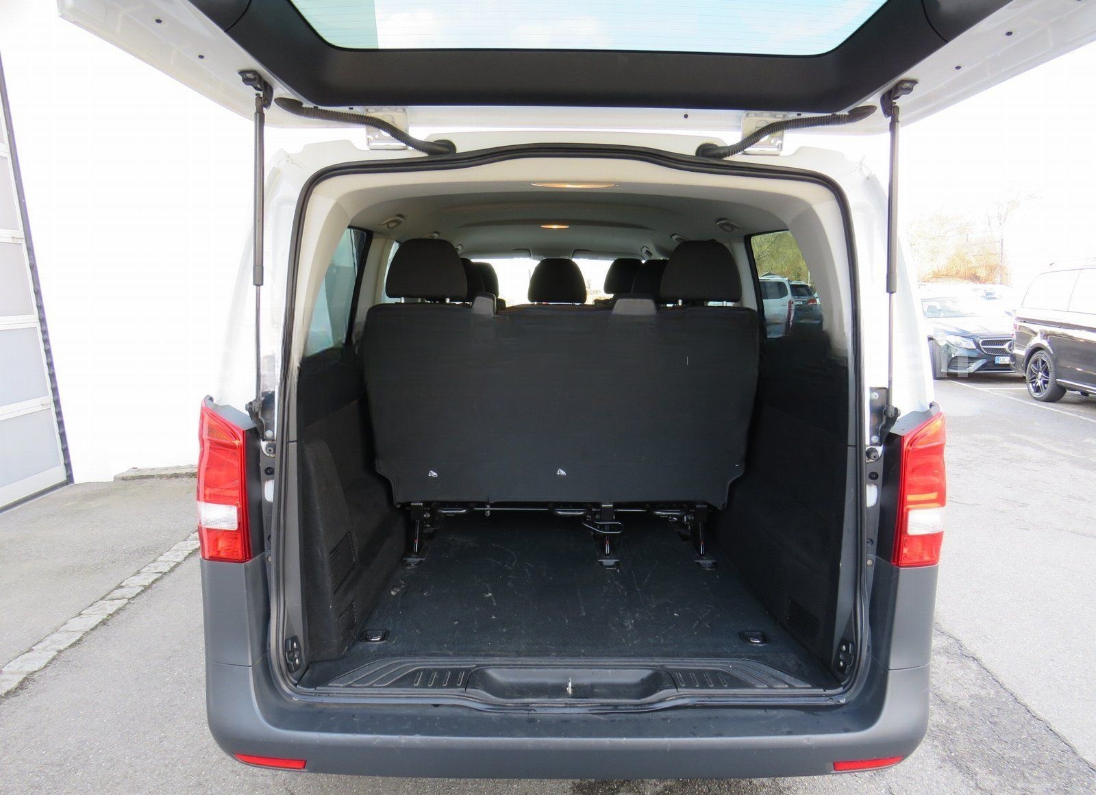 Mercedes-Benz Vito 111 BT Tourer PRO EXTRALANG 8-SITZER foto 6
