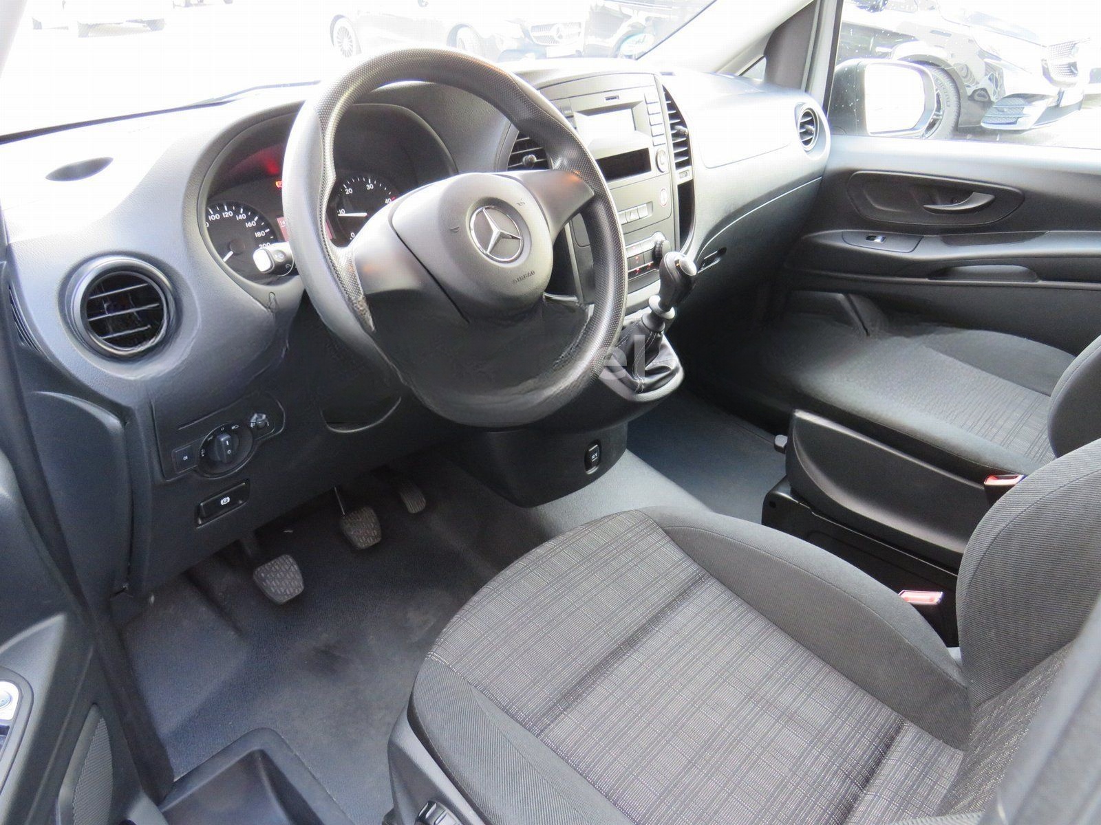 Mercedes-Benz Vito 111 BT Tourer PRO EXTRALANG 8-SITZER foto 7