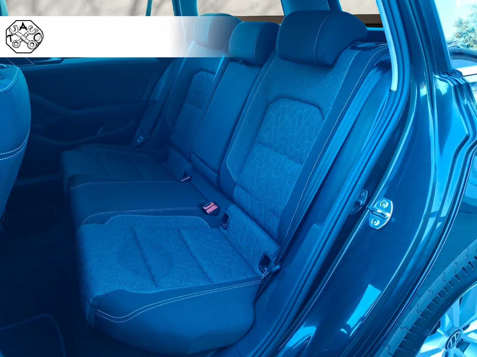 Volkswagen Passat Variant Business/AHK/NAVI/LED/ACC foto 10