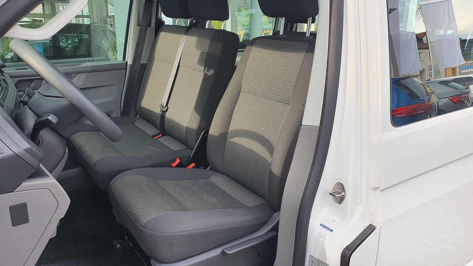 Volkswagen T6 Kombi 2.0 TDI 9-Sitze/Klima/GJR foto 13