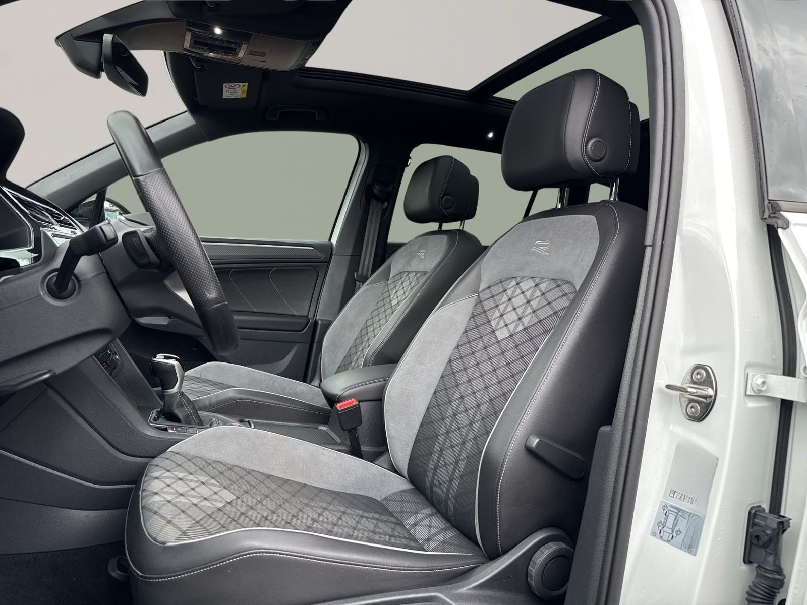 Volkswagen Tiguan 2.0 TDI R-Line 4Motion , AHK, Matrix, Hea foto 14