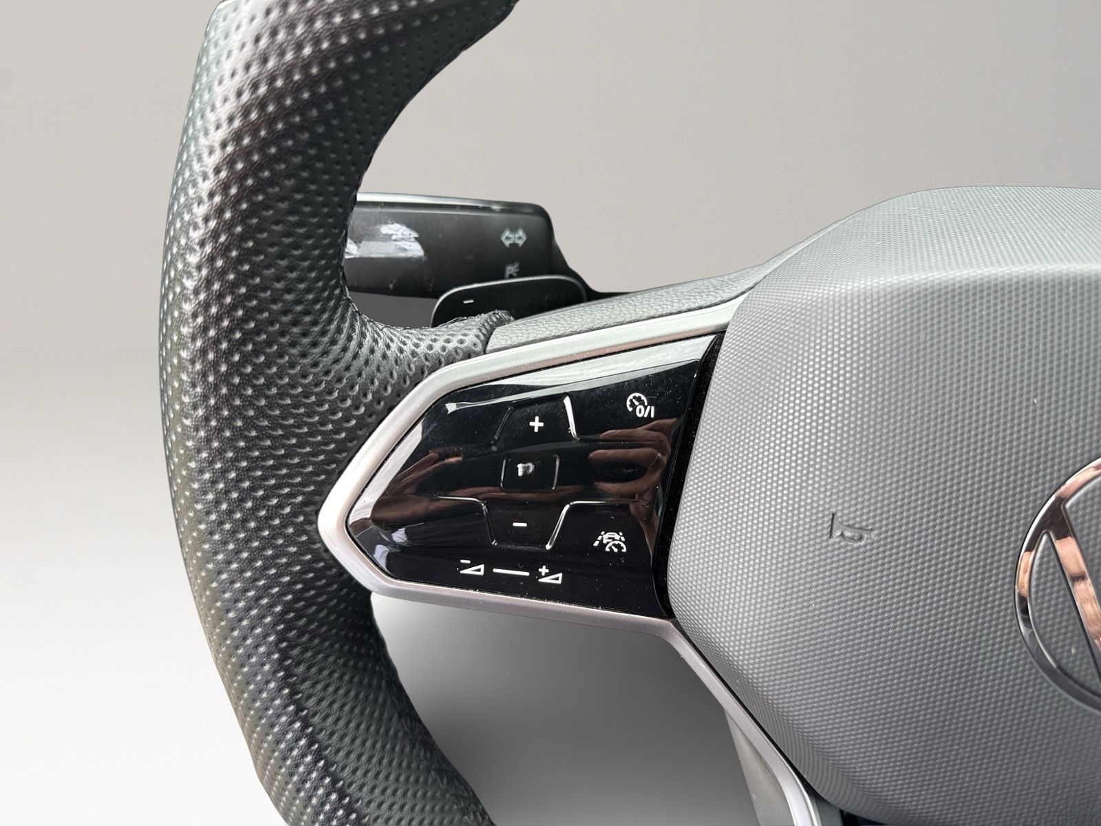 Volkswagen Tiguan 2.0 TDI R-Line 4Motion , AHK, Matrix, Hea foto 15