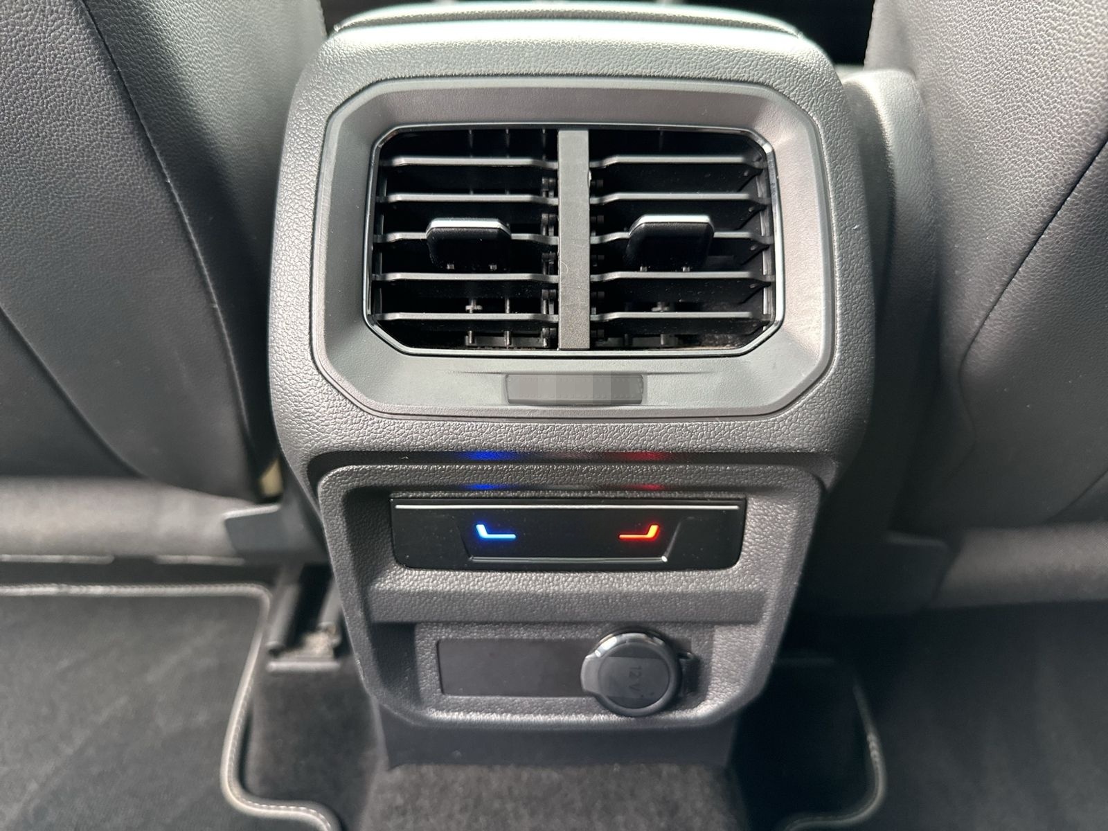 Volkswagen Tiguan 2.0 TDI R-Line 4Motion , AHK, Matrix, Hea foto 21