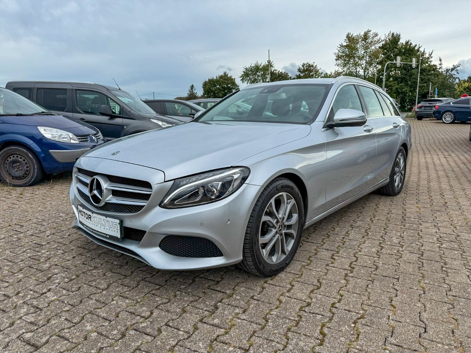 Mercedes-Benz C 180 d T-Modell Navi AHK LED uvm foto 1