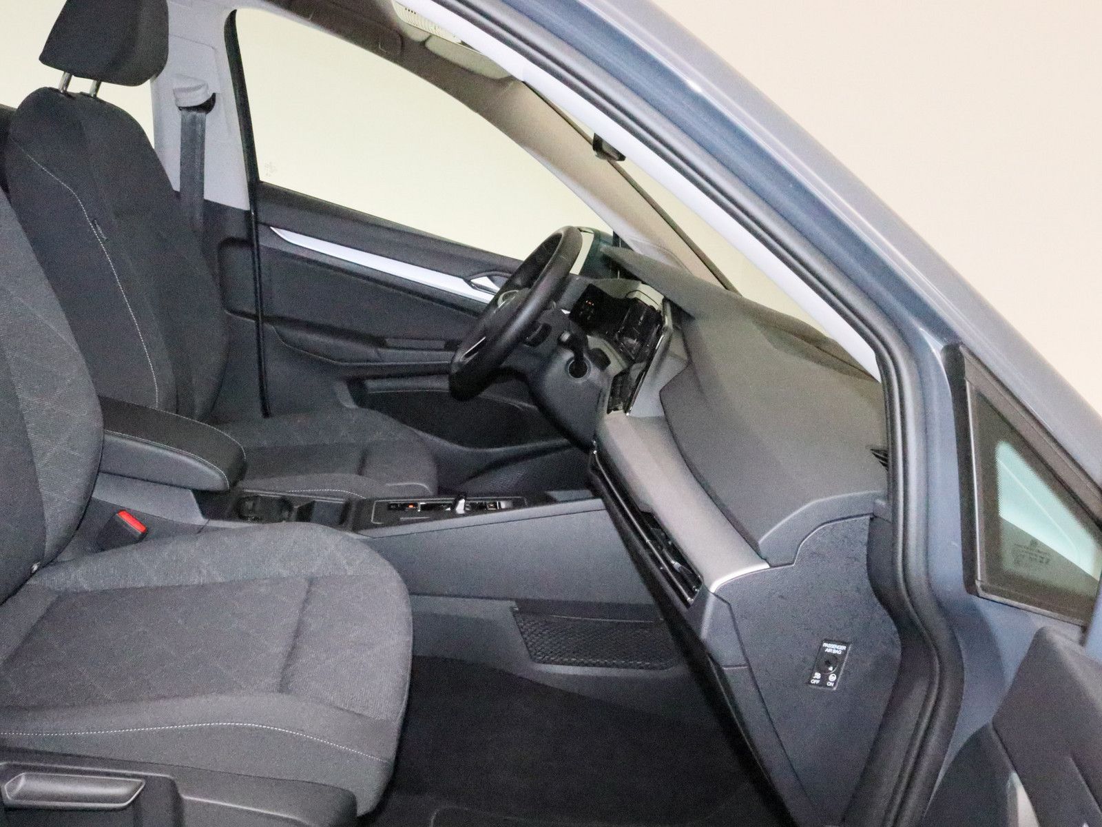 Volkswagen Golf VIII 2.0 TDI Life LED ACC NAVI SHZ PDC foto 10