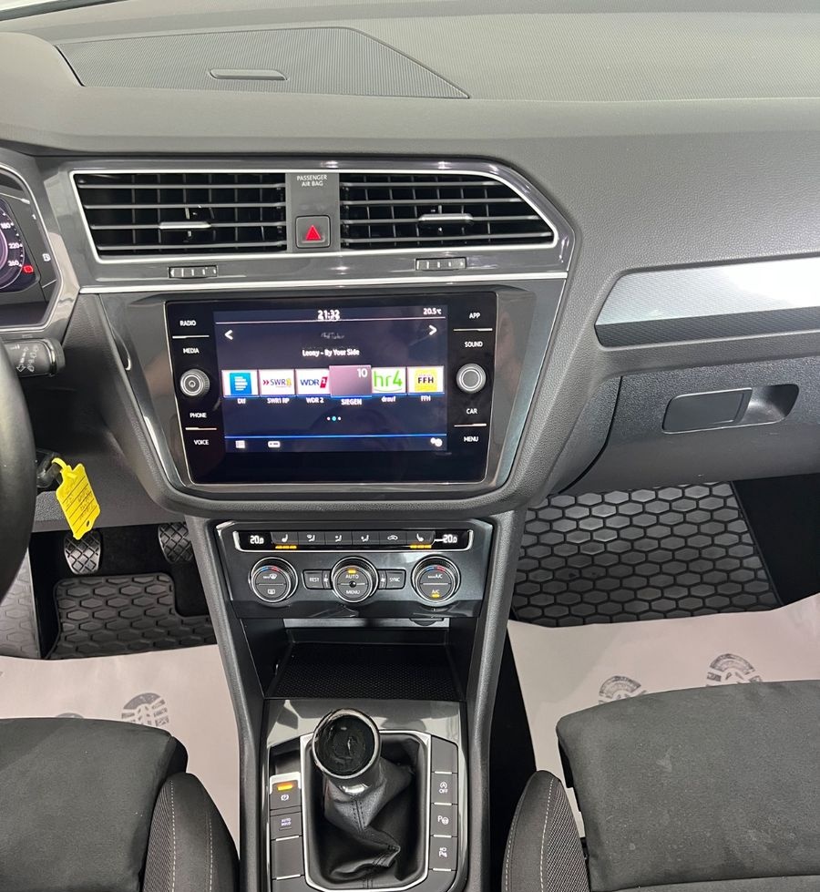 Volkswagen Tiguan Comfortline 2.0TDI *DIGITALTACHO*LED*360° foto 12