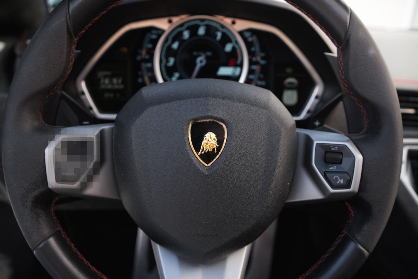 Lamborghini LP 700-4 Roadster Pirelli Edition 1of100-Lift foto 12