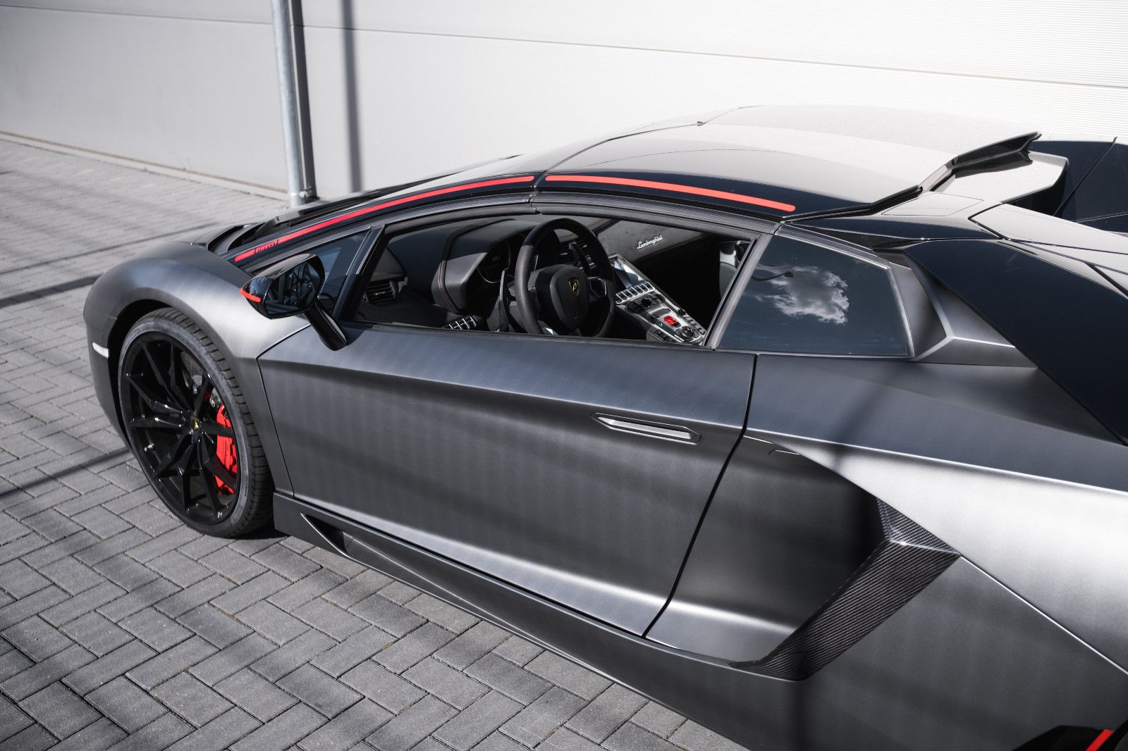 Lamborghini LP 700-4 Roadster Pirelli Edition 1of100-Lift foto 13