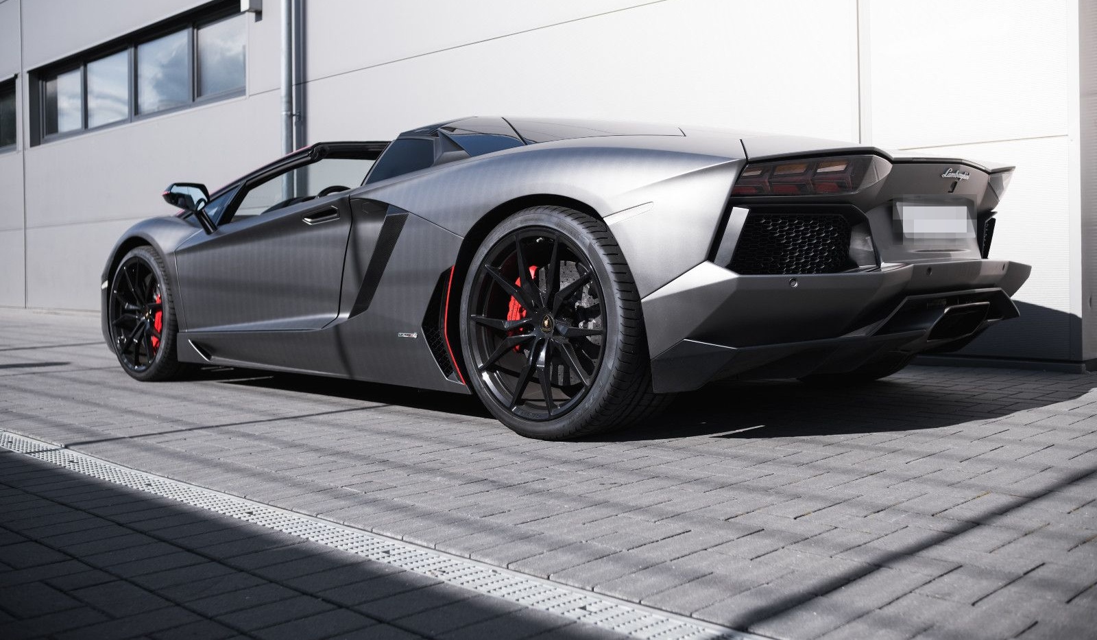 Lamborghini LP 700-4 Roadster Pirelli Edition 1of100-Lift foto 15