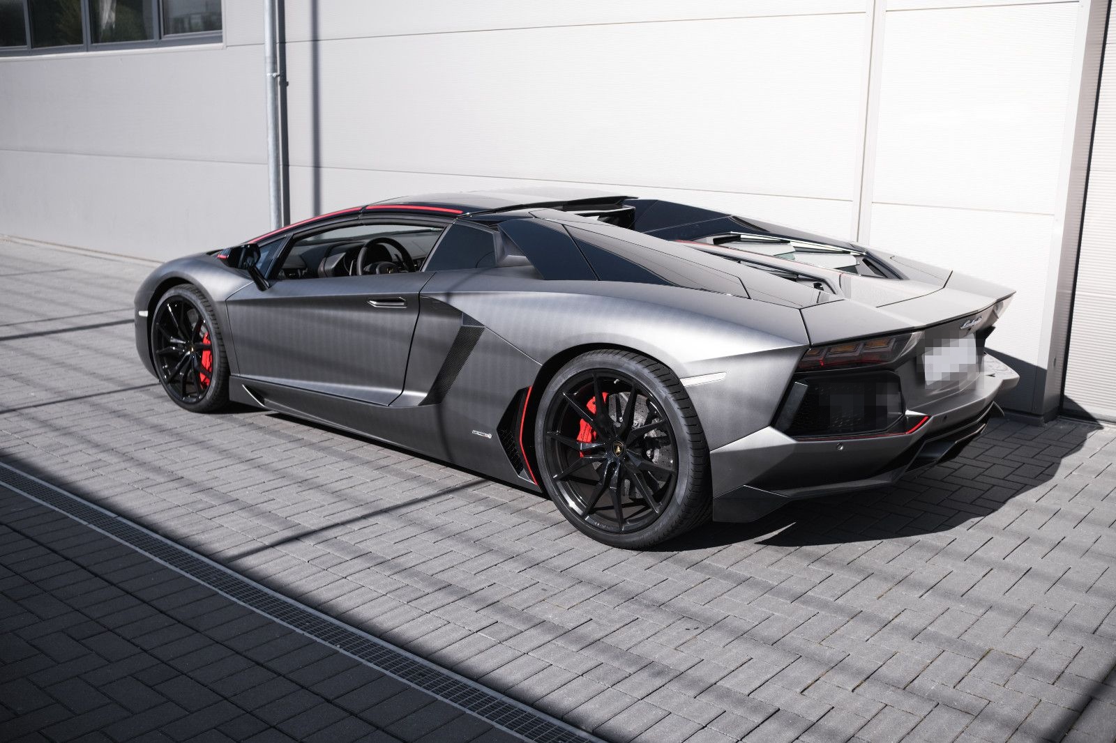 Lamborghini LP 700-4 Roadster Pirelli Edition 1of100-Lift foto 4