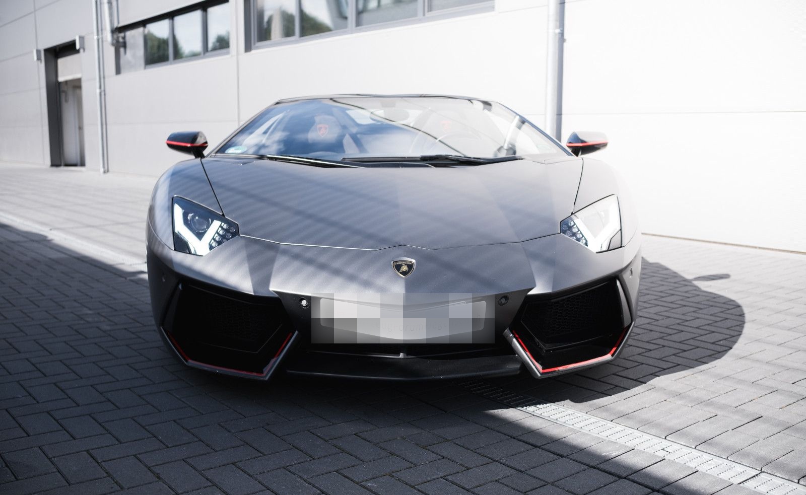 Lamborghini LP 700-4 Roadster Pirelli Edition 1of100-Lift foto 6
