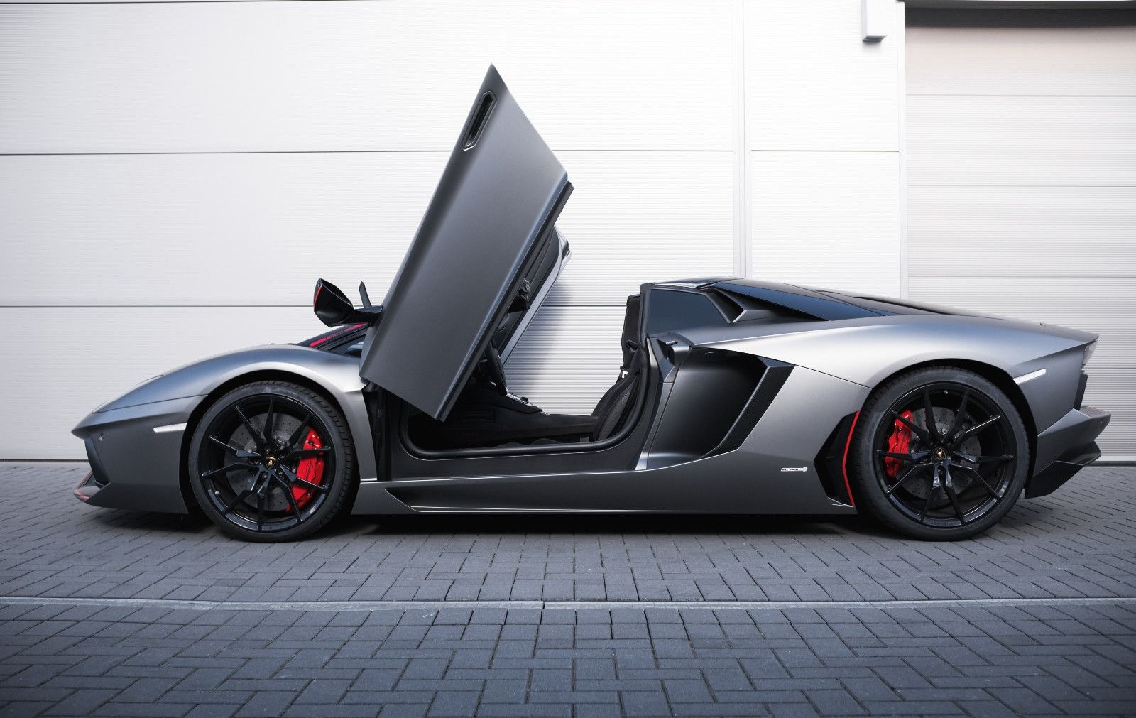 Lamborghini LP 700-4 Roadster Pirelli Edition 1of100-Lift foto 9