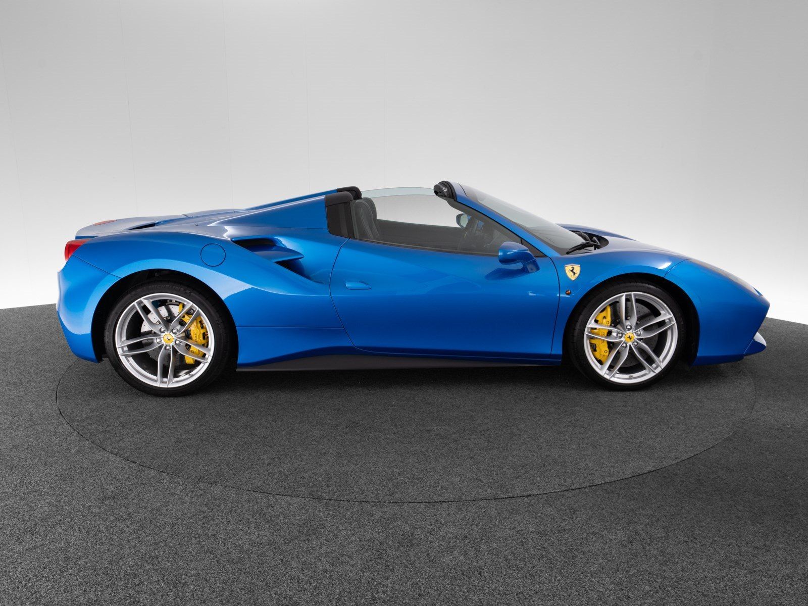 Ferrari 488 Spider Ferrari Singen foto 9
