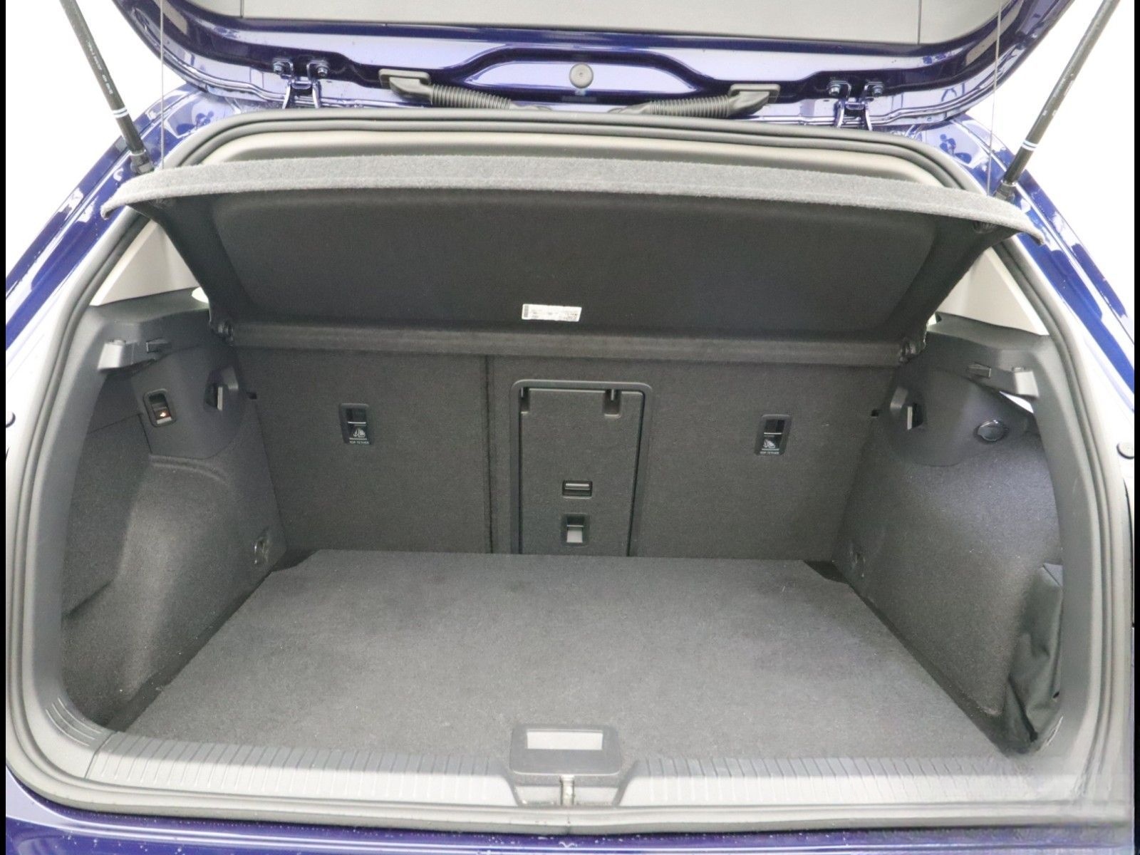 Volkswagen GOLF 8 ACTIVE 1.5 ETSI DSG (+ACC-RADAR+NAVI) LED foto 13