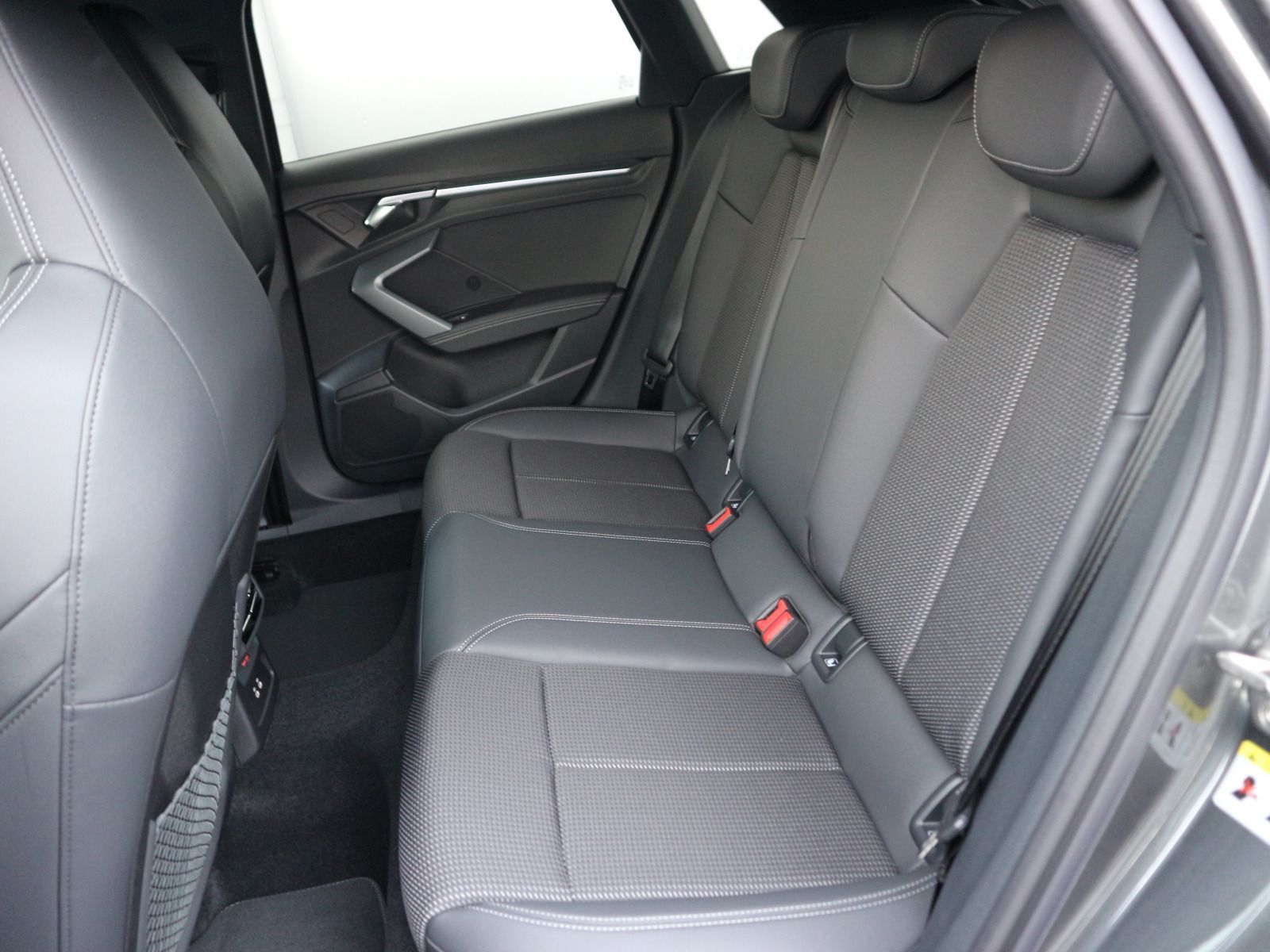 Audi A3 Sportback S line TFSI S tronic*AHK*MATRIX*ACC foto 14