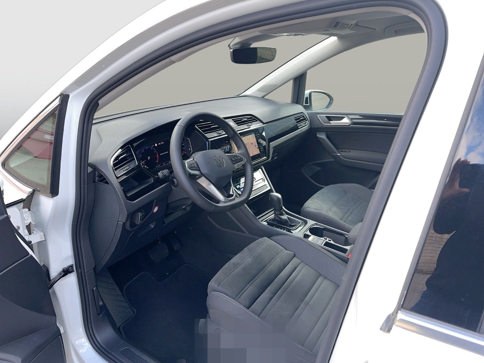Volkswagen Touran Highline AHK,NAV,WR,KAM,ACC foto 14