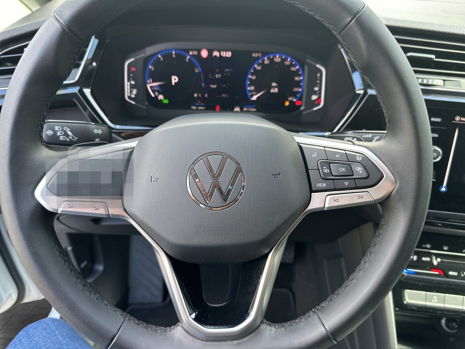 Volkswagen Touran Highline AHK,NAV,WR,KAM,ACC foto 15
