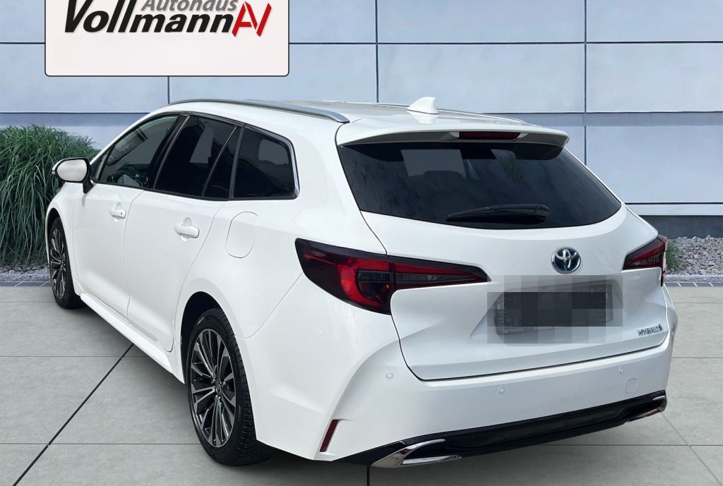 Toyota Corolla 1.8 Hybrid TS Team D foto 3