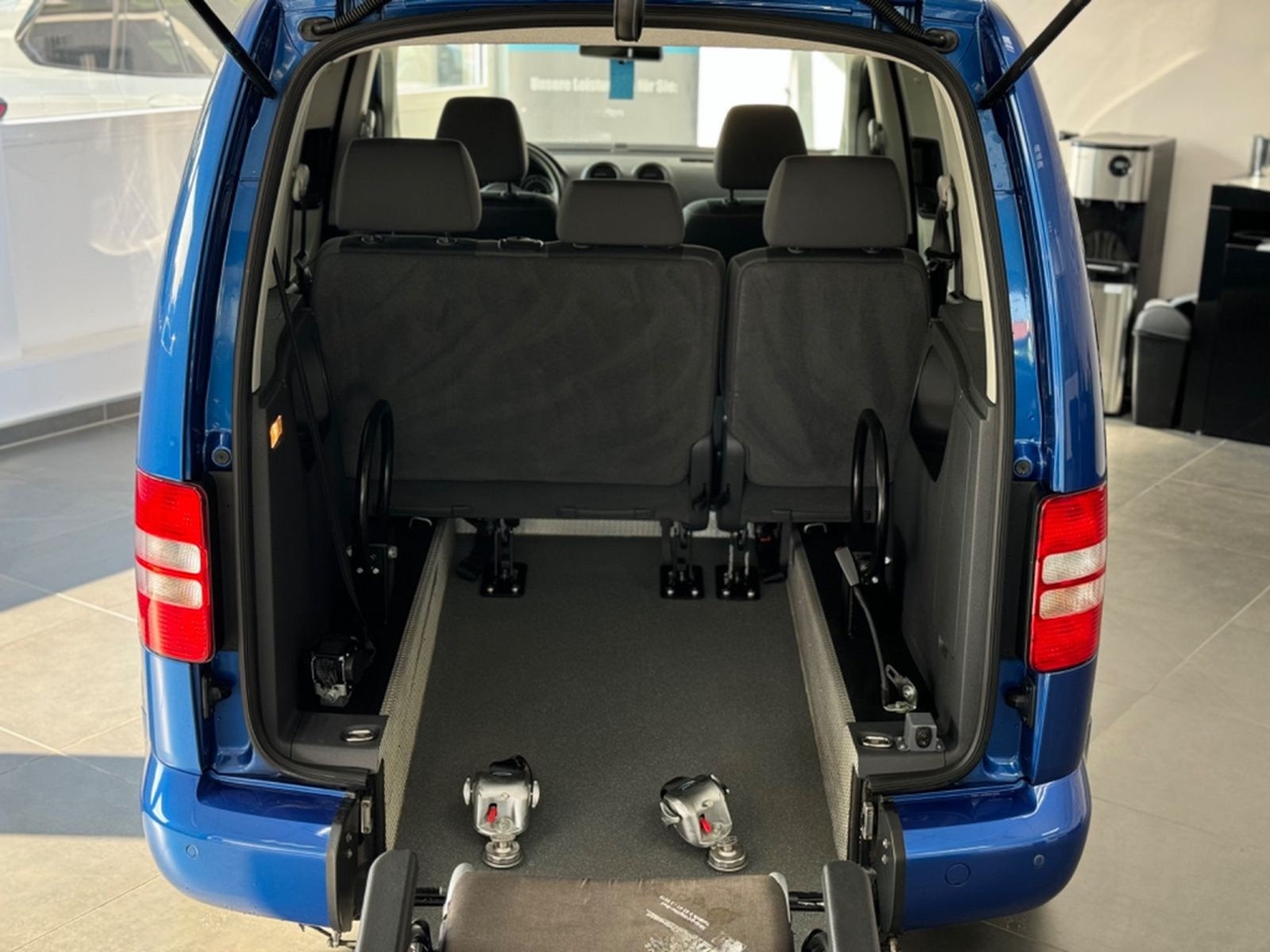 Volkswagen Caddy 1.6 TDI DSG Behindertengerecht-Rampe foto 11