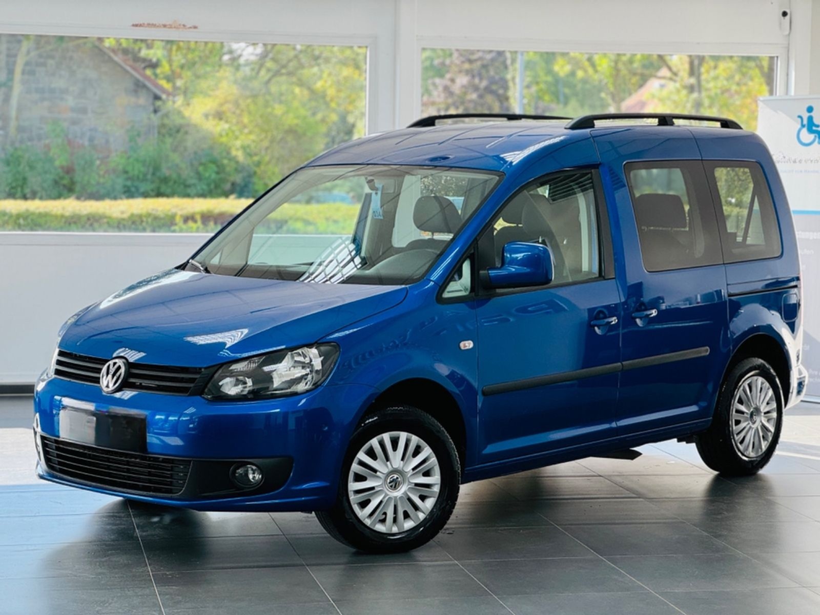 Volkswagen Caddy 1.6 TDI DSG Behindertengerecht-Rampe foto 3