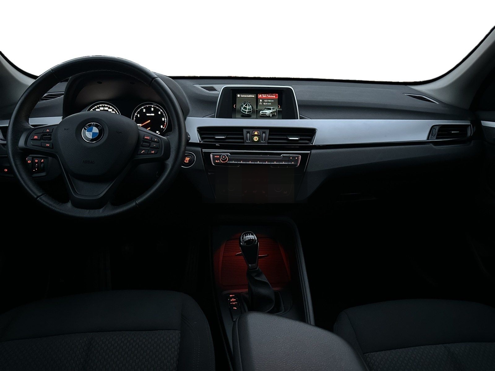 BMW X1 sDrive18d AHK RFK LED SHZ TEMPOMAT DAB ABS BT foto 11