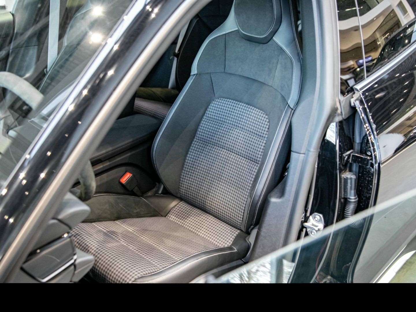 Porsche Taycan 4 Cross Turismo LED-Matrix Luftfederung foto 11