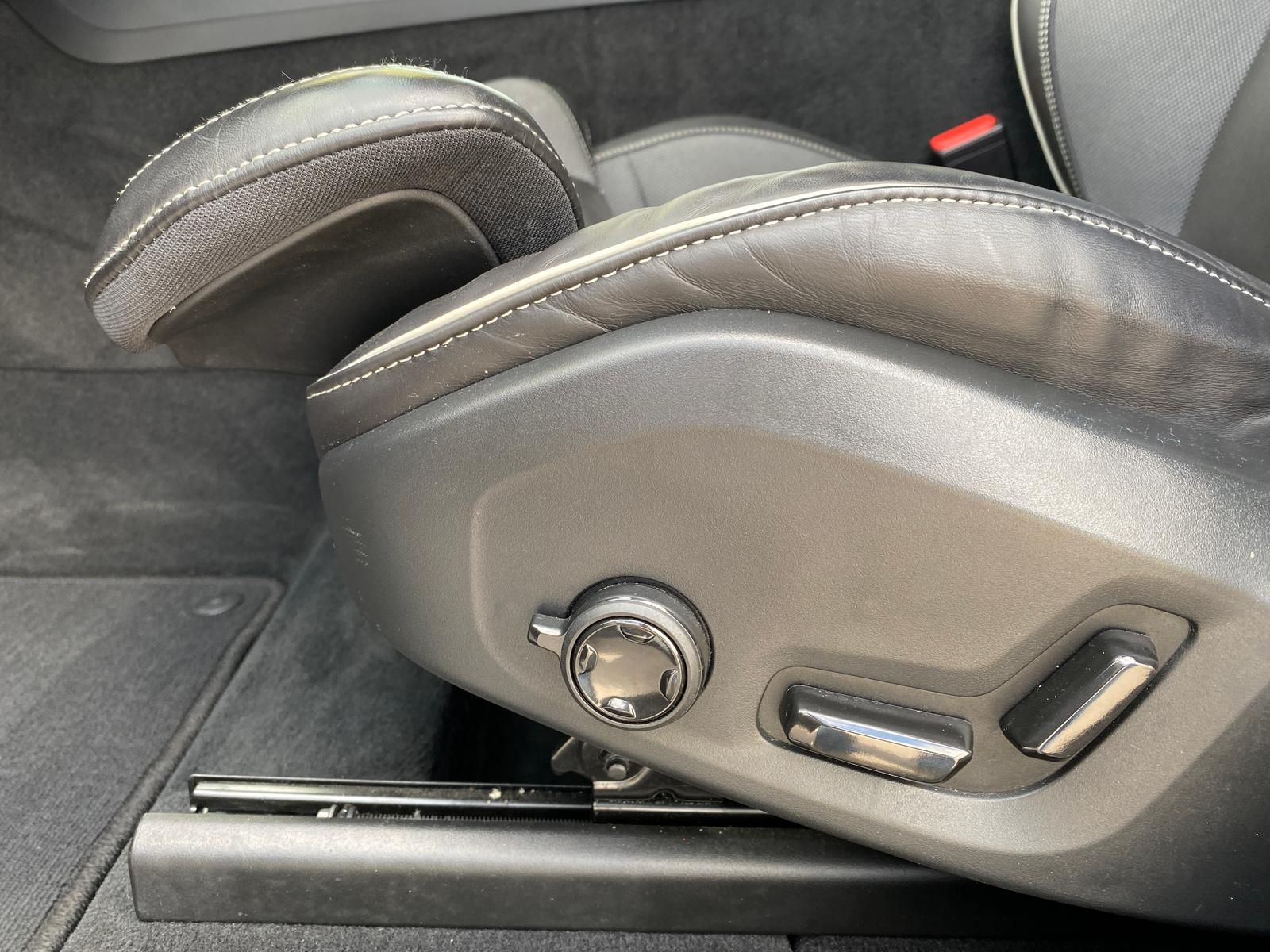 Volvo XC60 B5 AWD R Design 21" ACC DAB LUFT LHZ STDHZ foto 20