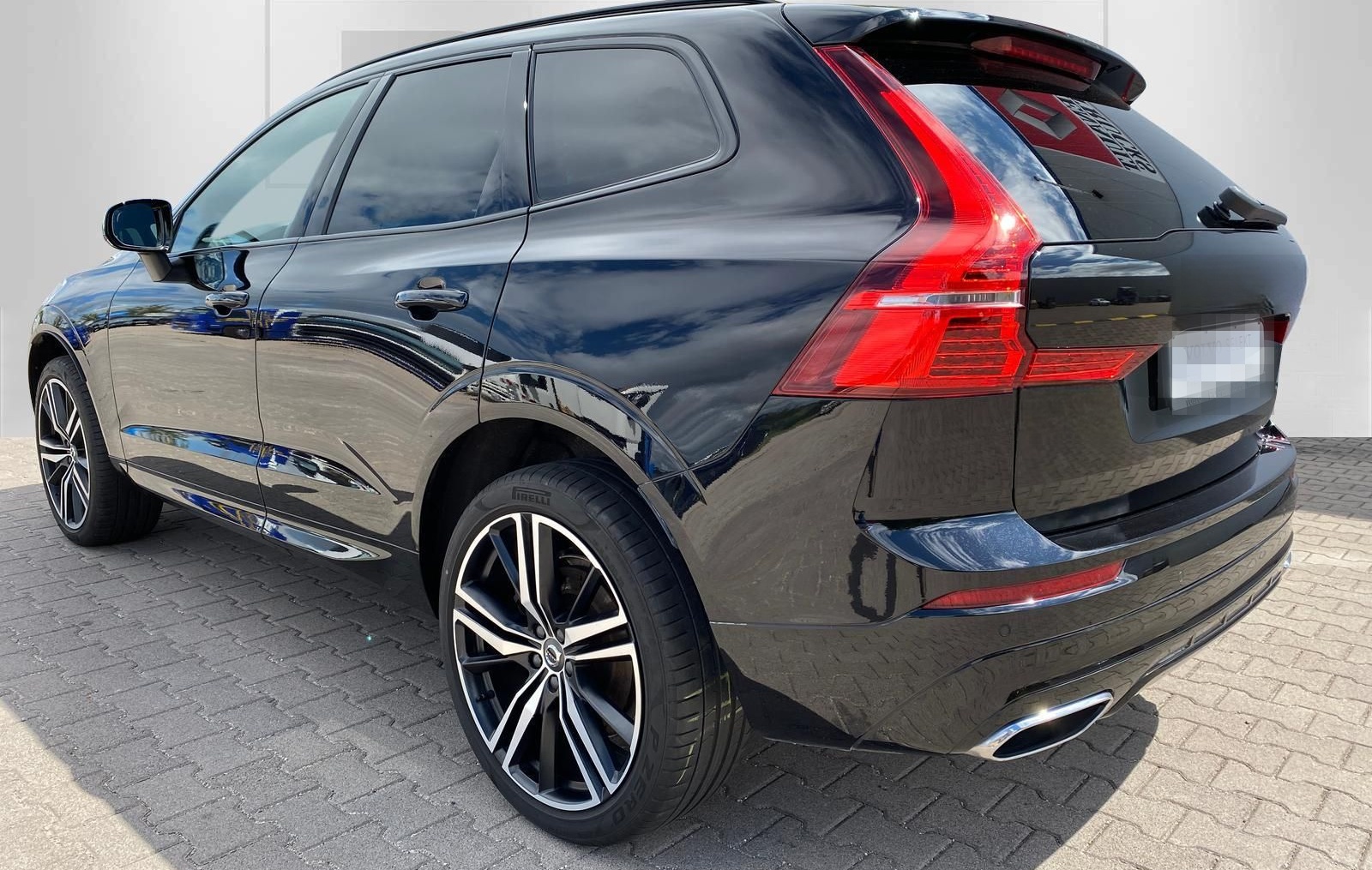 Volvo XC60 B5 AWD R Design 21" ACC DAB LUFT LHZ STDHZ foto 3