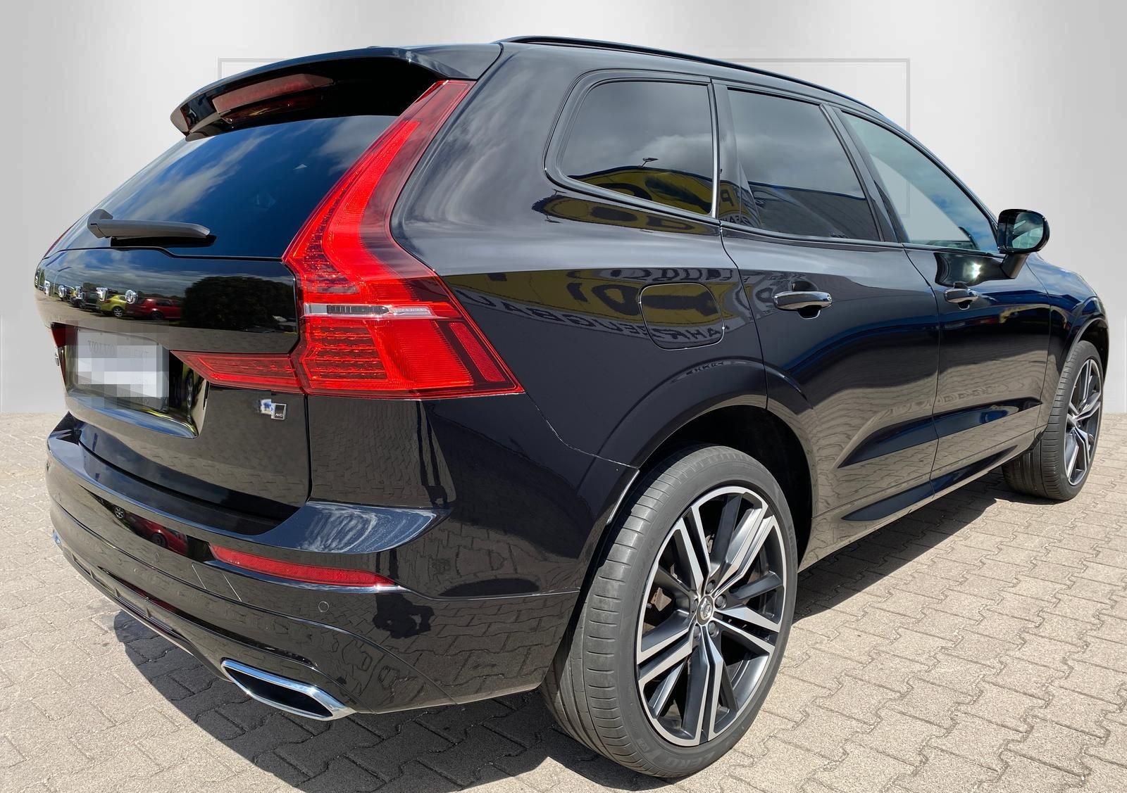 Volvo XC60 B5 AWD R Design 21" ACC DAB LUFT LHZ STDHZ foto 5