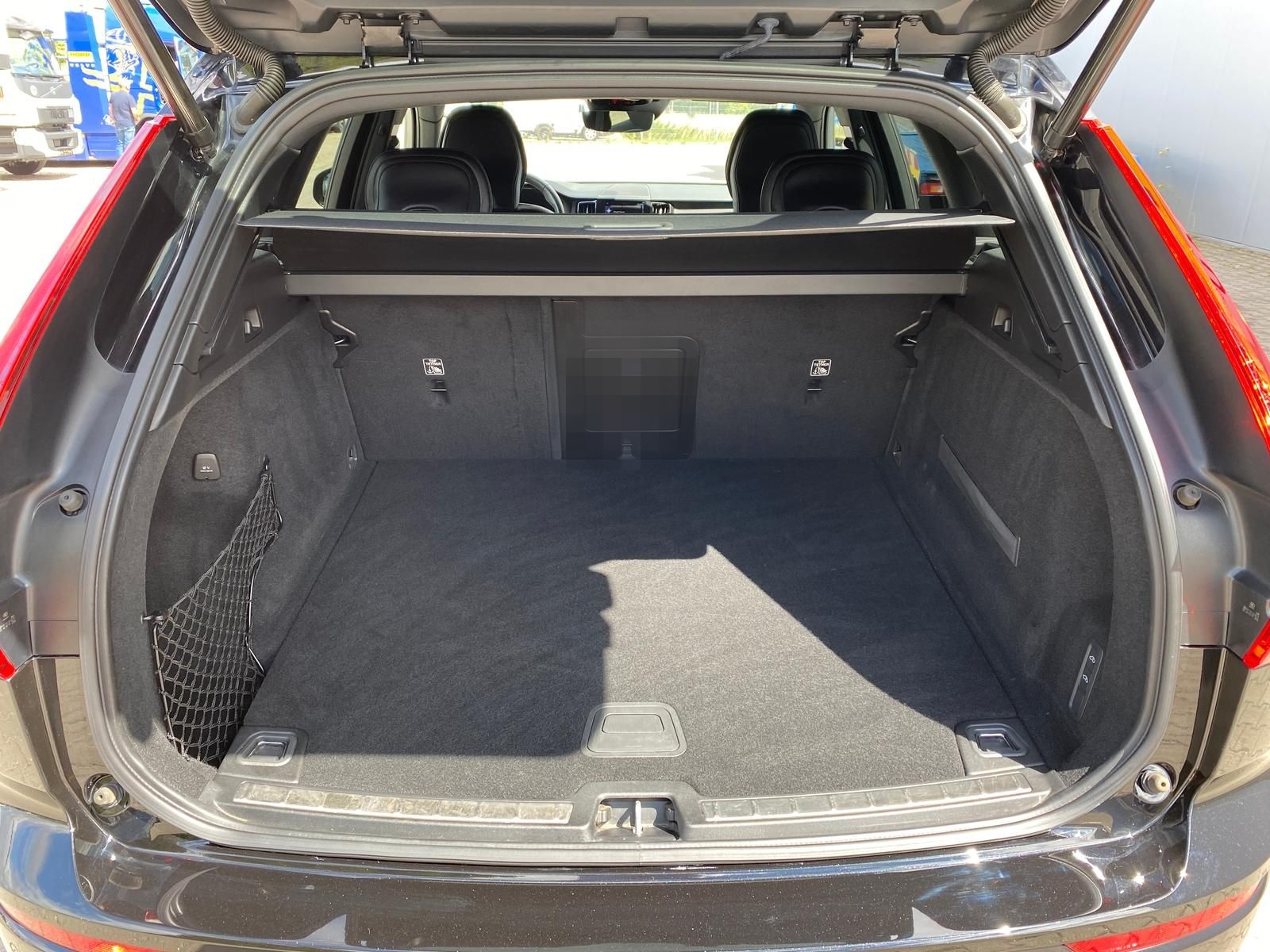 Volvo XC60 B5 AWD R Design 21" ACC DAB LUFT LHZ STDHZ foto 9