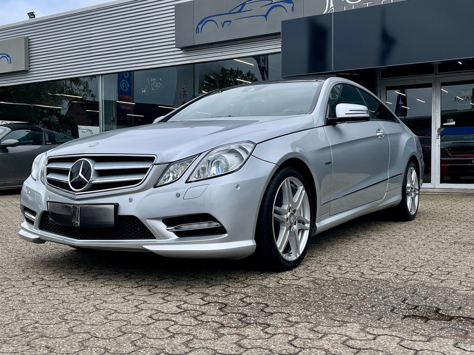 Mercedes-Benz E 500 AMG I PANO I RFK I ACC I CARVERTICAL foto 2