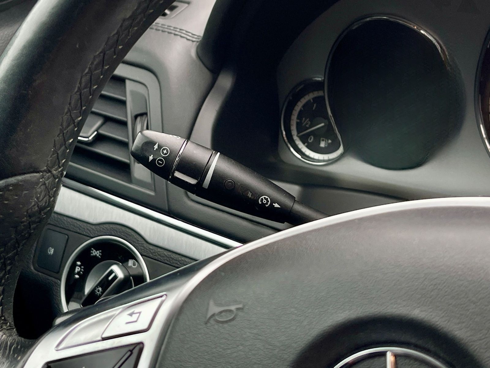 Mercedes-Benz E 500 AMG I PANO I RFK I ACC I CARVERTICAL foto 14