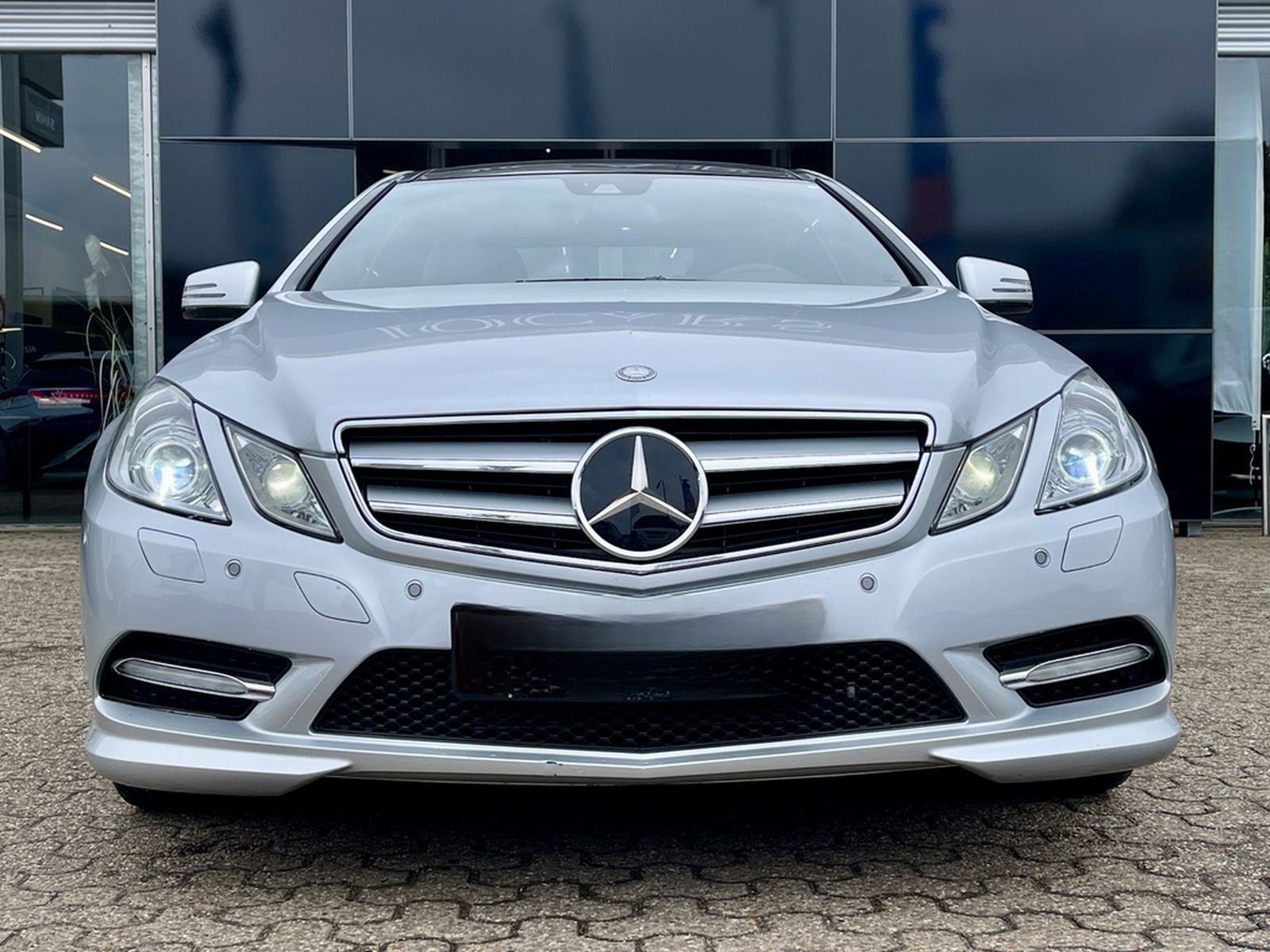 Mercedes-Benz E 500 AMG I PANO I RFK I ACC I CARVERTICAL foto 3