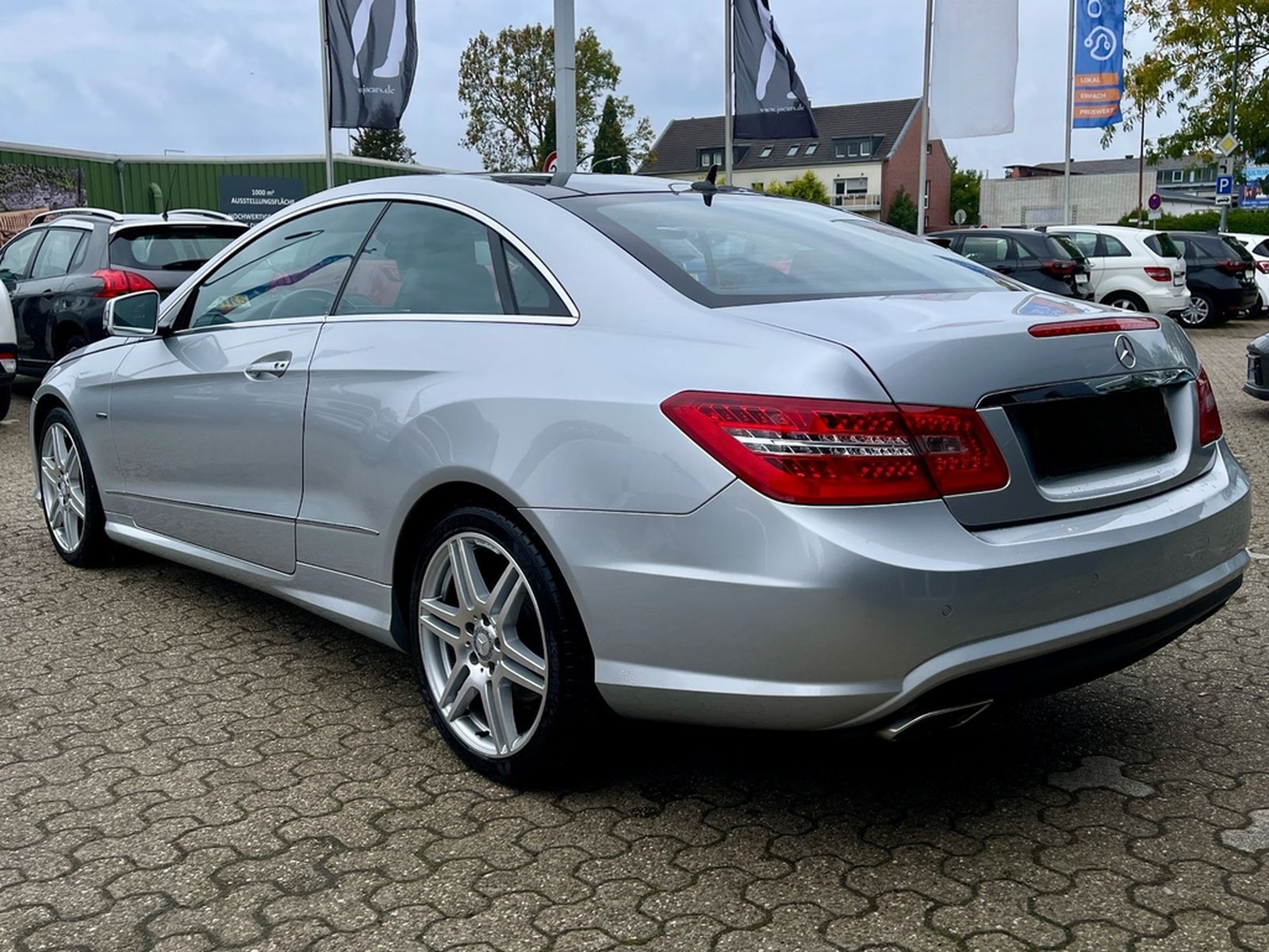 Mercedes-Benz E 500 AMG I PANO I RFK I ACC I CARVERTICAL foto 5