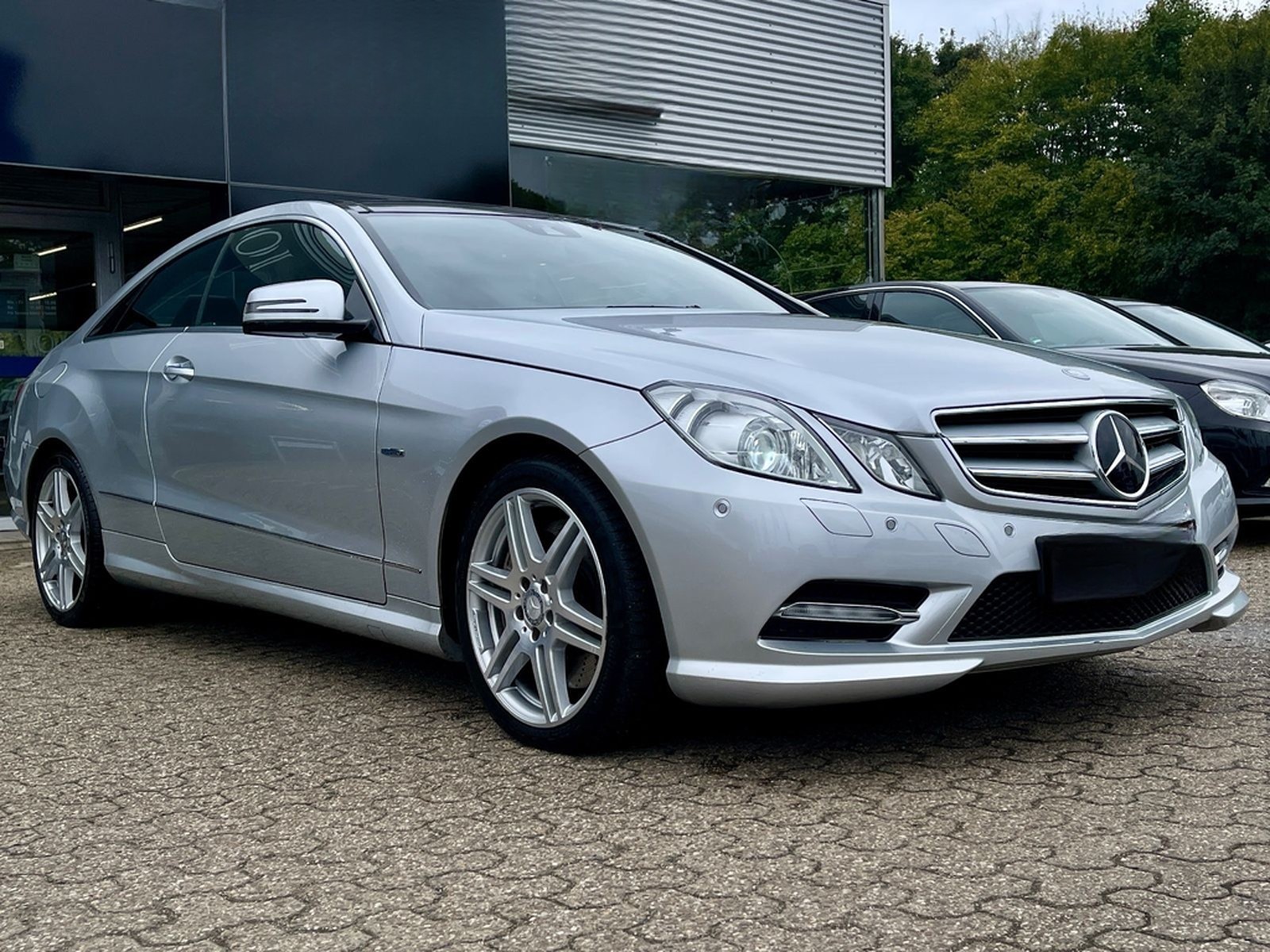 Mercedes-Benz E 500 AMG I PANO I RFK I ACC I CARVERTICAL foto 8