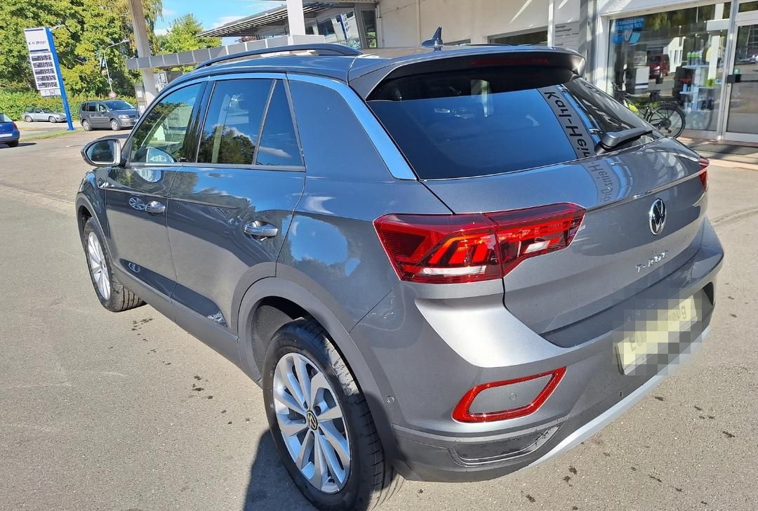 Volkswagen T-ROC Life 1.5 TSI DSG AHK LED ACC Parklenk APP foto 13