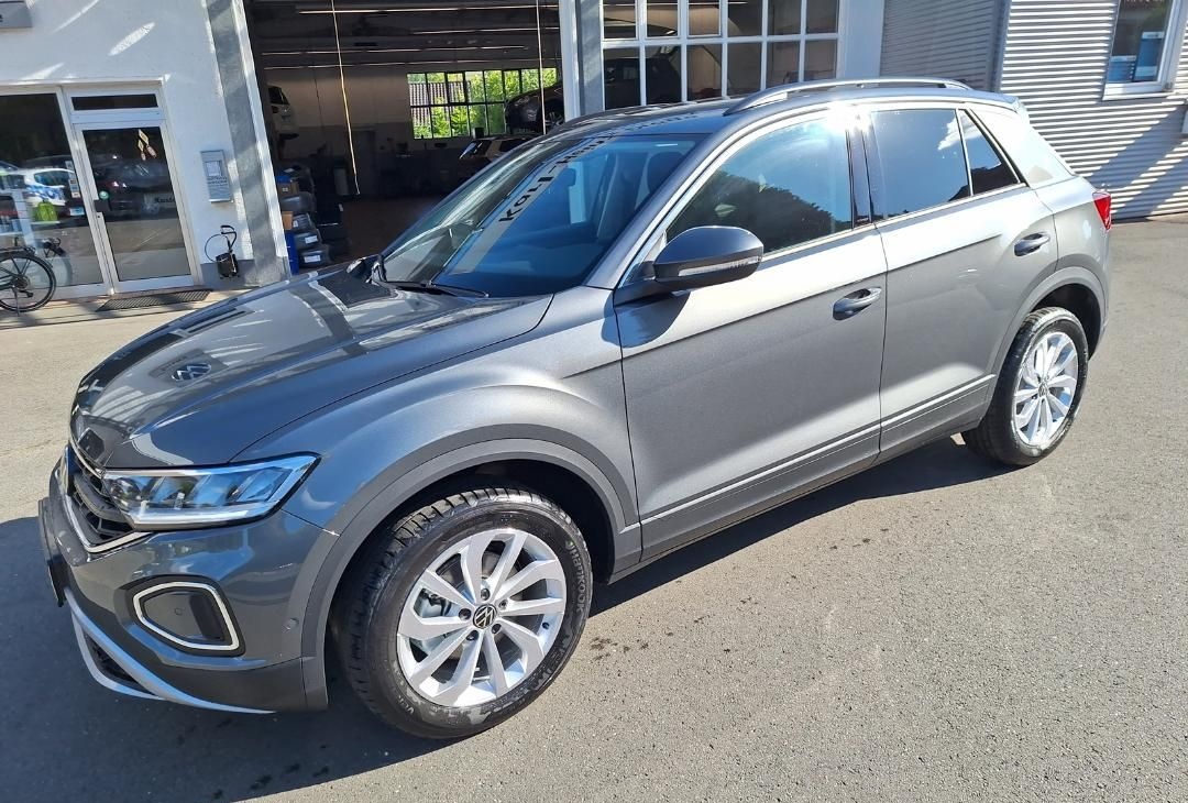 Volkswagen T-ROC Life 1.5 TSI DSG AHK LED ACC Parklenk APP foto 5