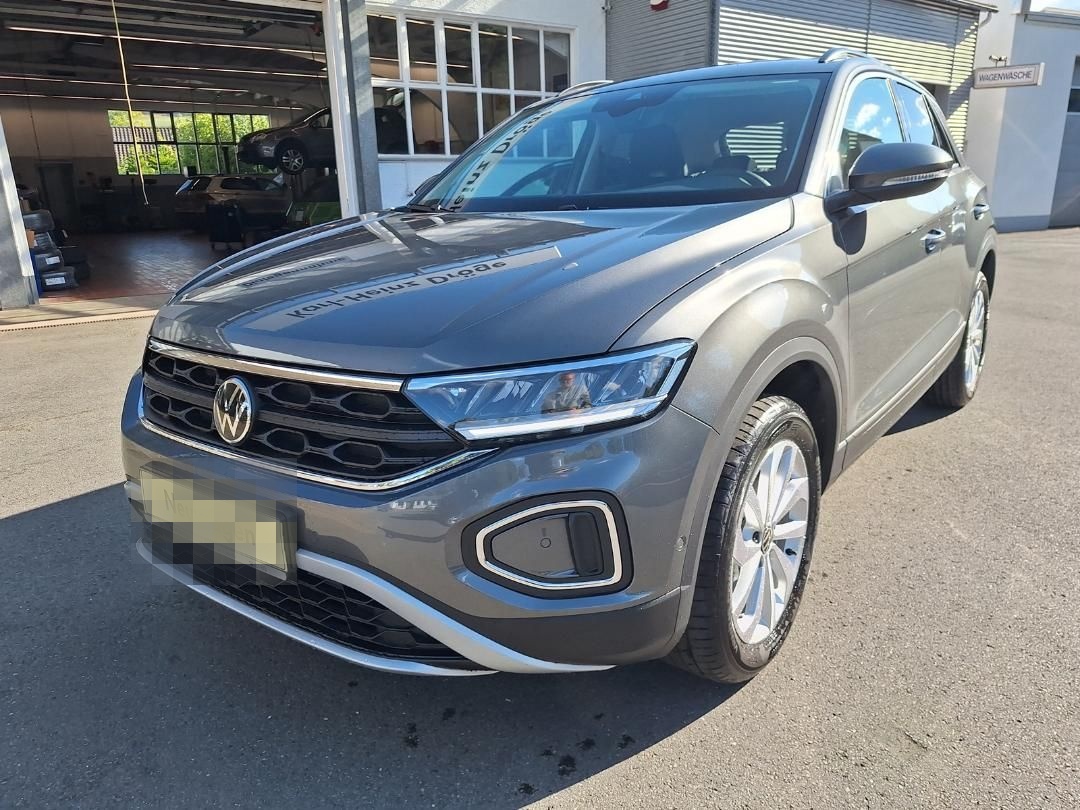 Volkswagen T-ROC Life 1.5 TSI DSG AHK LED ACC Parklenk APP foto 7