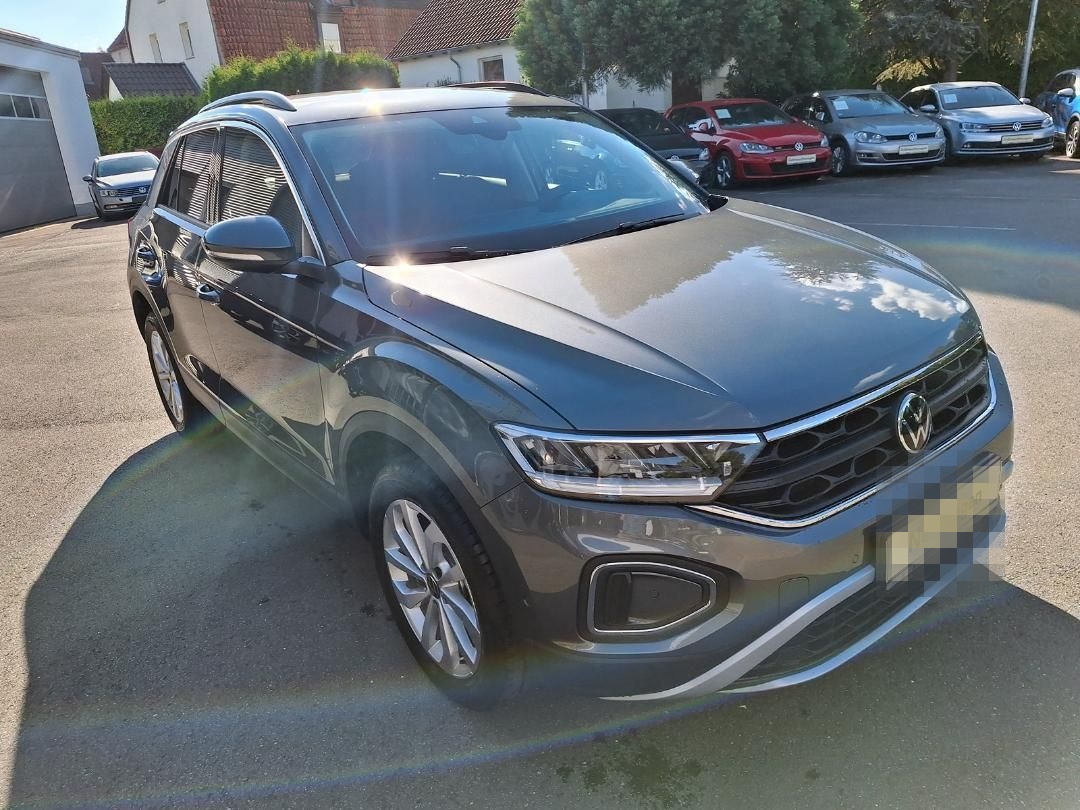 Volkswagen T-ROC Life 1.5 TSI DSG AHK LED ACC Parklenk APP foto 8