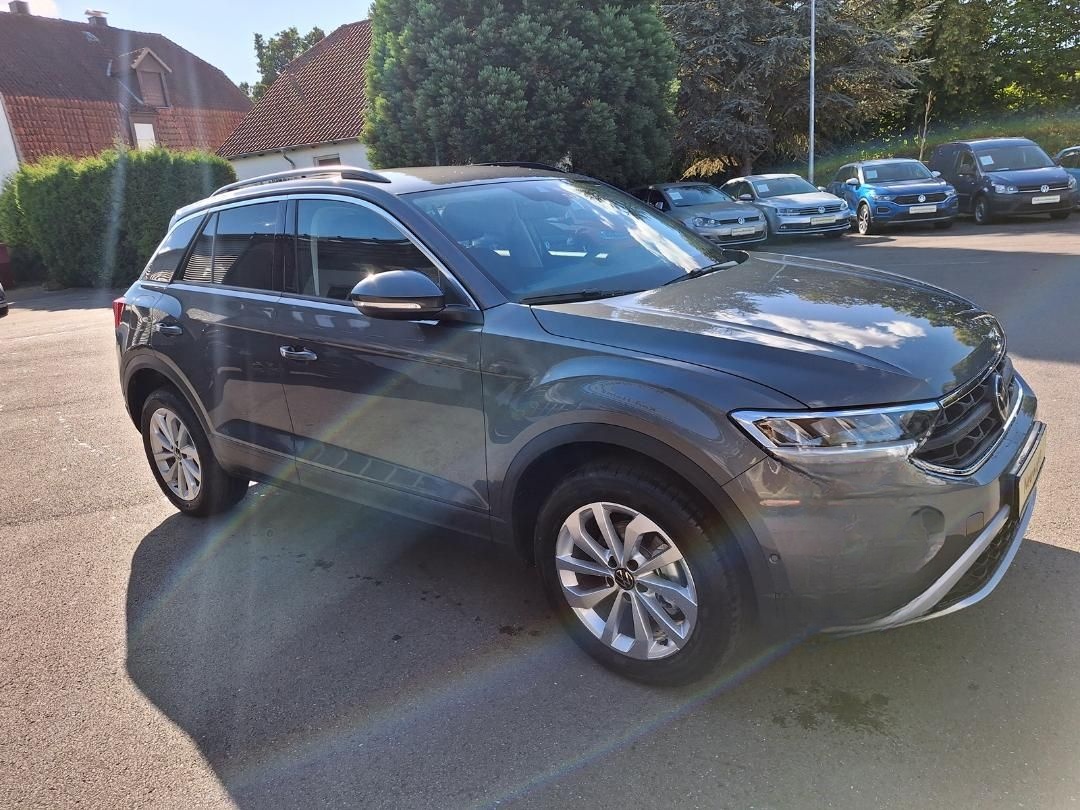 Volkswagen T-ROC Life 1.5 TSI DSG AHK LED ACC Parklenk APP foto 10