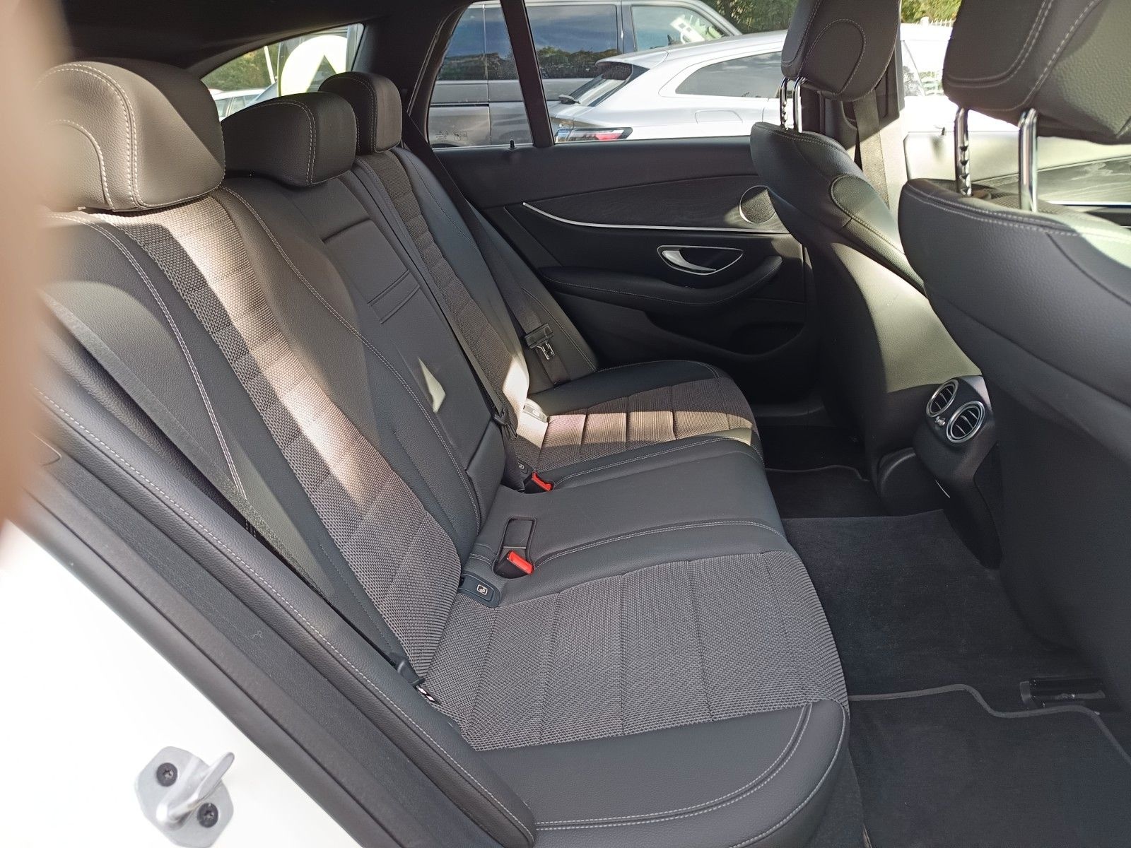 Mercedes-Benz E 400 E -Klasse T-Modell E 400 d 4Matic AMG foto 14