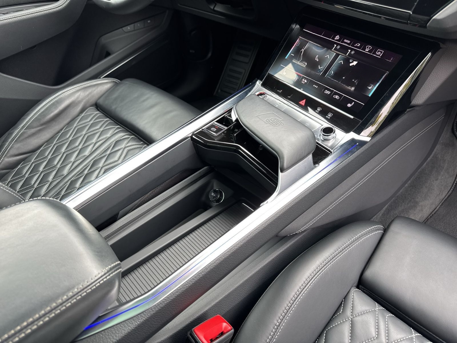 Audi e-tron S Sportback Matrix/B&O/22/Pano/S-Sitz/ACC foto 22