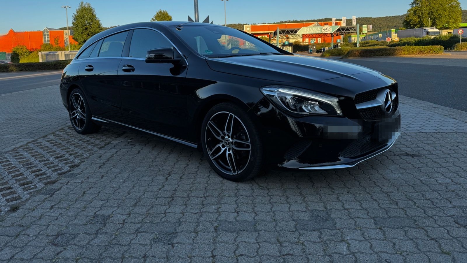 Mercedes-Benz CLA 200 Shooting Brake foto 2