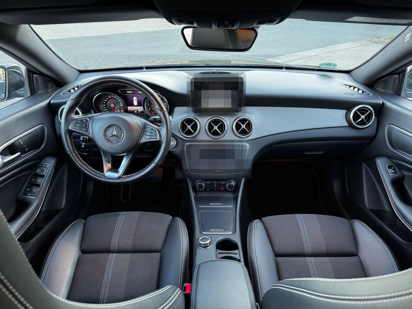 Mercedes-Benz CLA 200 Shooting Brake foto 11