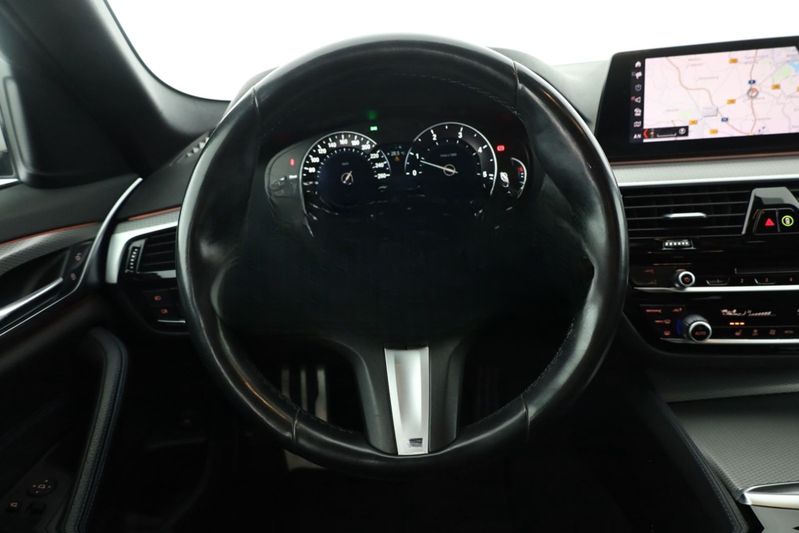 BMW 520d Touring xDrive M Sport LED Navi ACC Head-Up foto 16