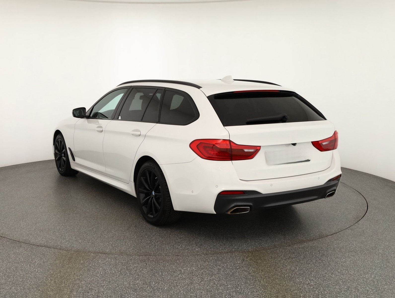 BMW 520d Touring xDrive M Sport LED Navi ACC Head-Up foto 3